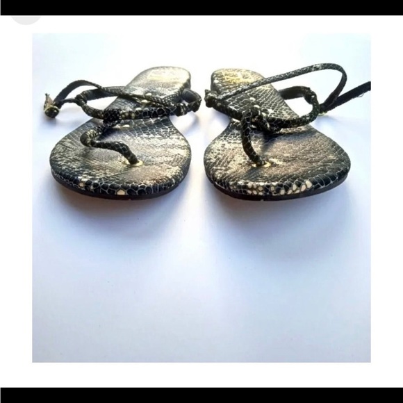 J Slides Women’s Thong Sandals 8 Snakeskin Black Gold Adjustable Summer Flipflop - Picture 4 of 4